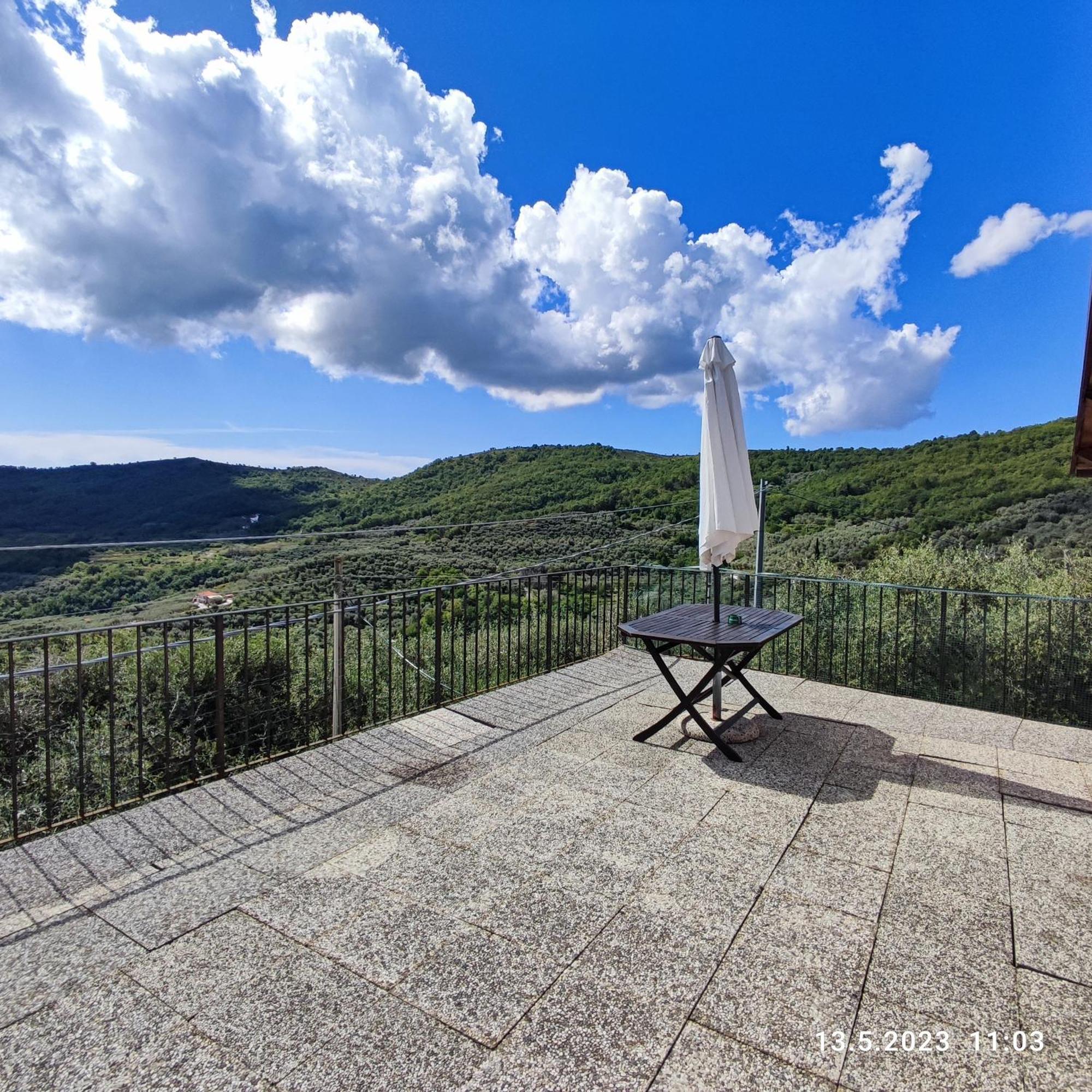 Villa Berio Due - Tuija Villa Viani Exterior photo